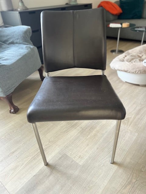 6 bruin leren eetkamerstoelen met chromen poten