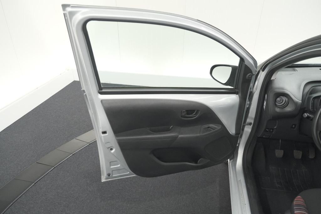 Citroen C1 1.0 vti feel | airco | bluetooth radio | 5 deurs | allseasonband