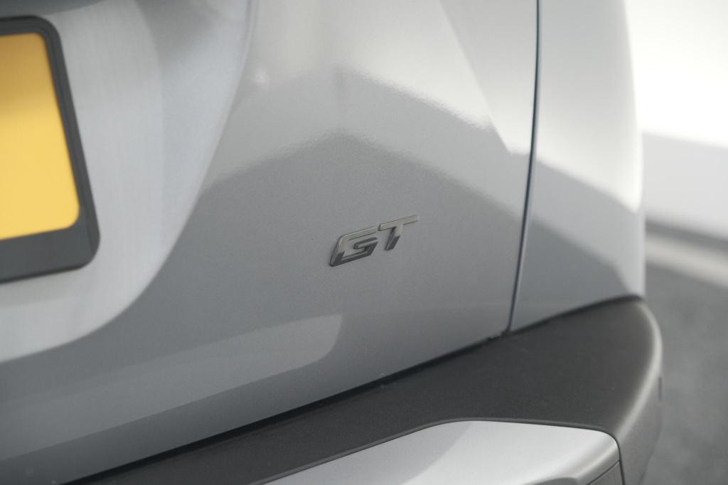 Peugeot 2008 puretech 130 eat8 gt | 360 camera | stoelmassage | adaptieve c