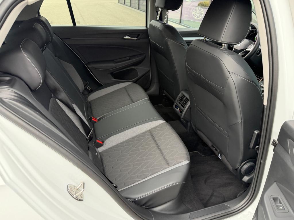 Volkswagen Golf 1.5 ehybrid goal | camera | head-up | dode hoek | carplay |