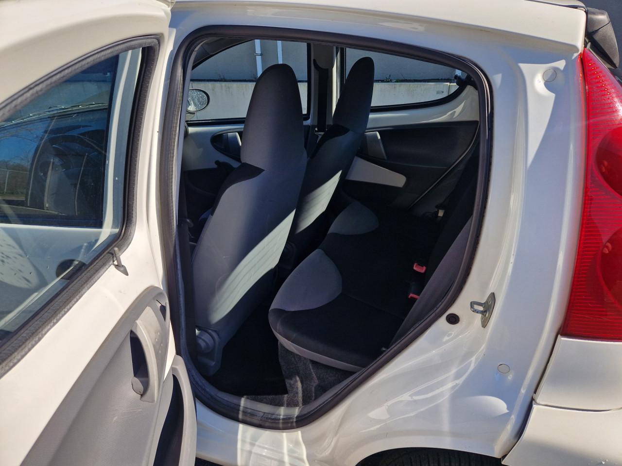Peugeot 107 1.0-12V XR