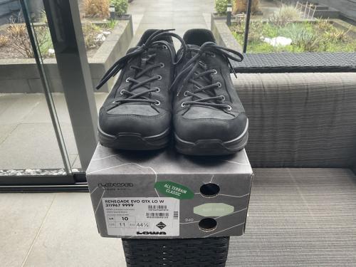 Lowa Renegade evo Gtx Lo  Wide. Maat 44.5