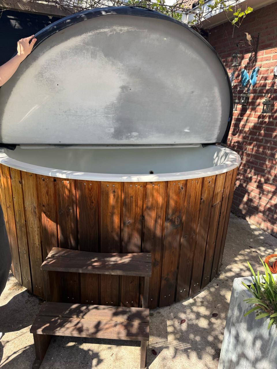 Ducktub hottub Welvaere