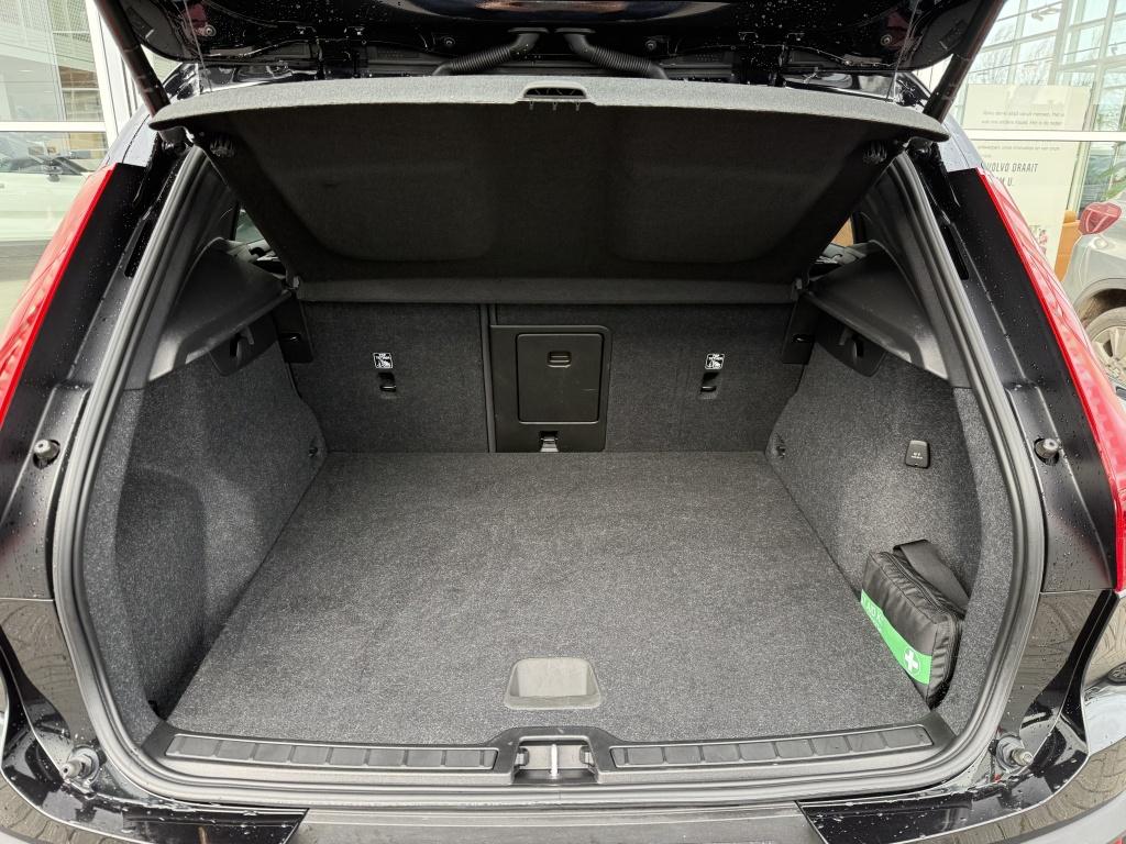 Volvo XC40 t5 262pk recharge ultimate dark| panodak| adap.cruise| camera| e