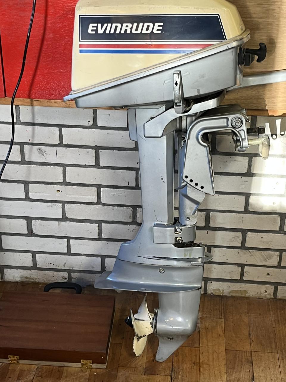 Aluminium boot (V-romp)