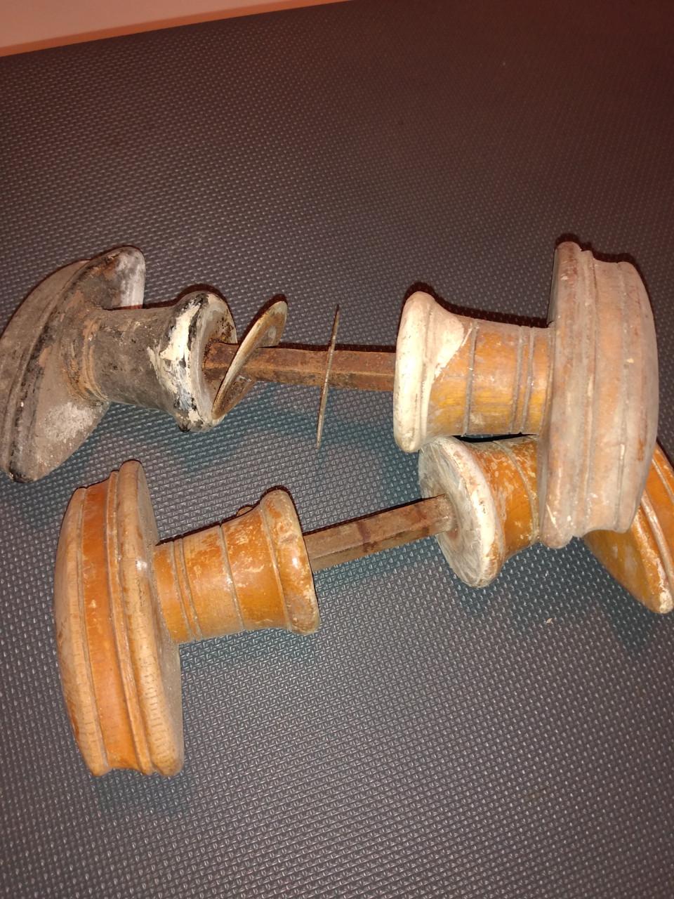 Antieke houten deurknoppen in Retro Style. €10,- per set.