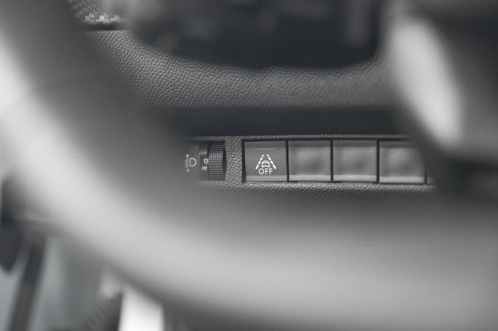 Peugeot 208 puretech 100 allure | adaptieve cruise control | camera | apple