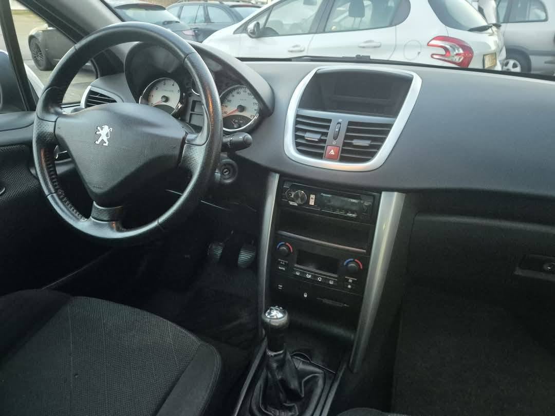 Peugeot 207 SW 1.6 VTI XS Premiere bj:2007 airco apk 10-2025
