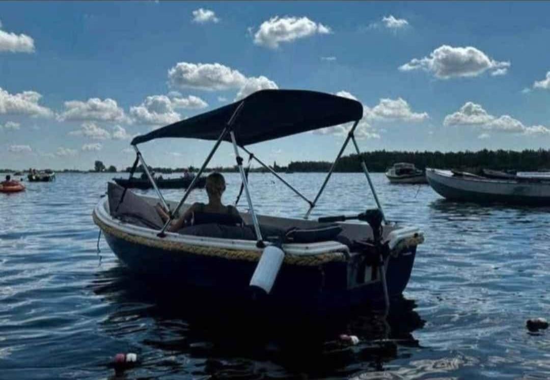 Leuke boot 420cm met 2 motoren en trailer