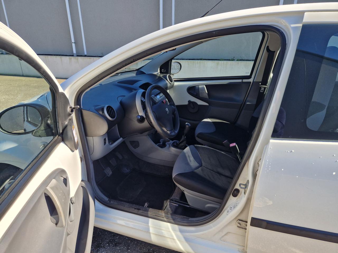 Peugeot 107 1.0-12V XR