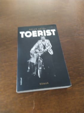 Toerist, Ozcan Akyol