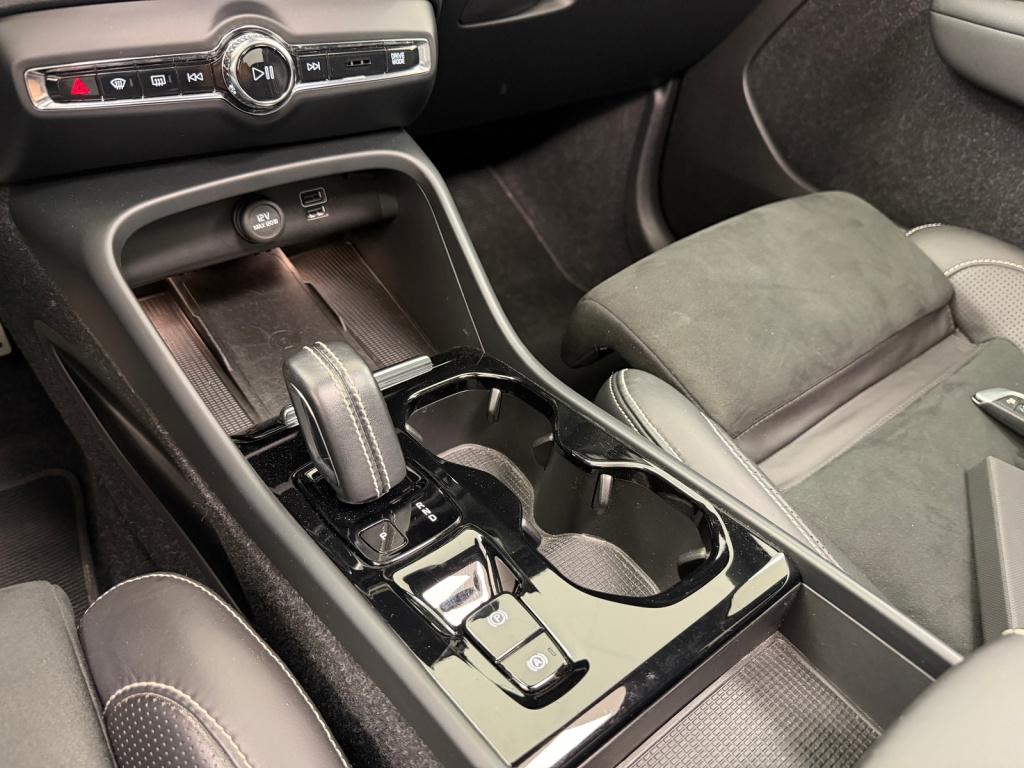 Volvo XC40 1.5 t5 recharge r-design | panoramadak | harman/kardon | 360 cam
