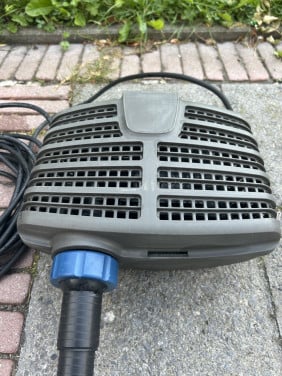 Te koop oase aquamax eco 8500 voor droog opstelling