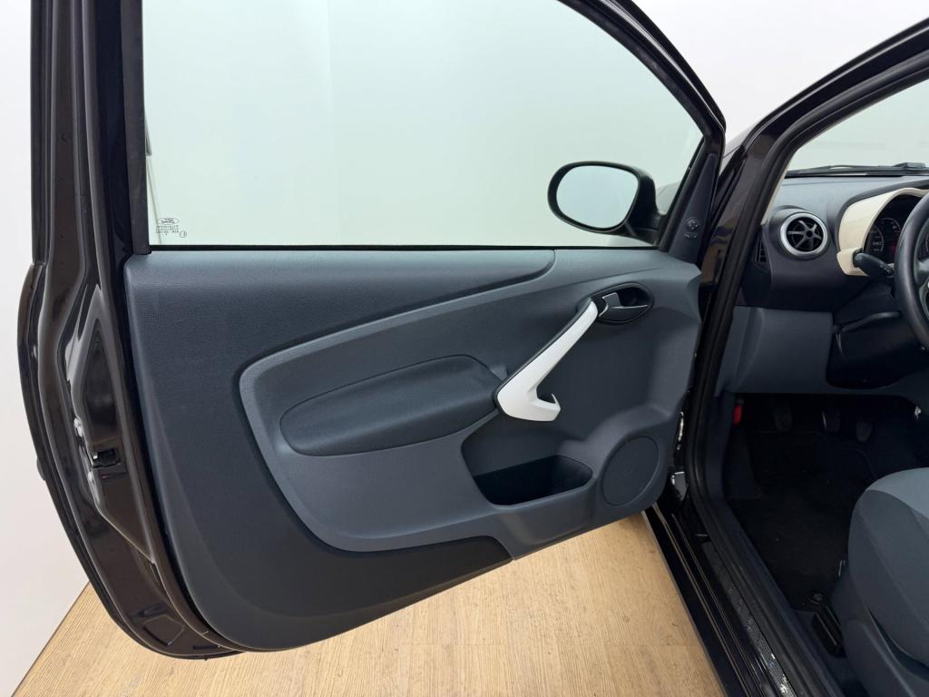 Ford KA occasion 1.2 titanium x start/stop | zwart | tweedehands ford ka | 