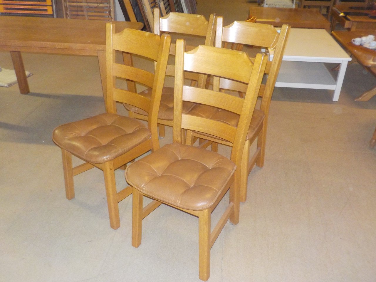 Massief blank eiken tafel 140 x 80 cm + 4 massief eiken stoelen