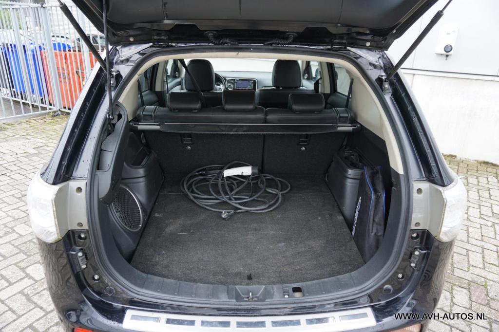 Mitsubishi Outlander 2.0 phev instyle