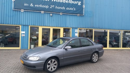 Opel Omega 2.2 16V Business Edition sedan automaat !!!! bj:2002 airco