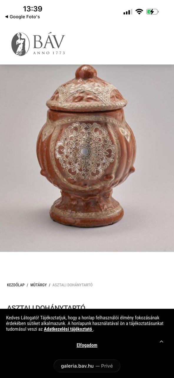 2 MOOIE OUDE HONGAARSE TAFEL ASHOUDERS