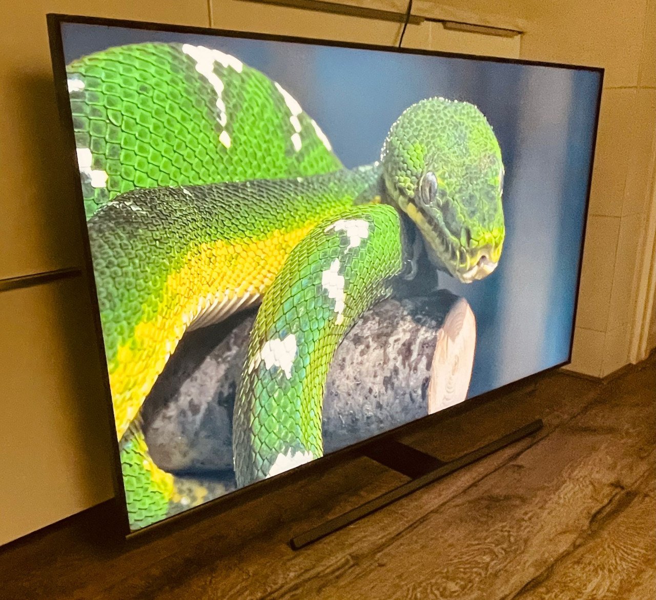 Samsung QLED 4k 55 INCH 140 CM 120hz Smart tv bluetooth wifi