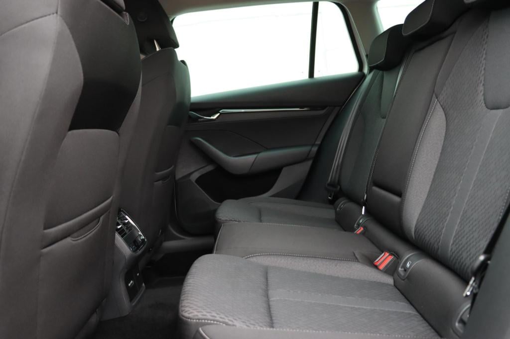 Skoda Octavia combi 1.4 tsi iv style 204pk dsg6