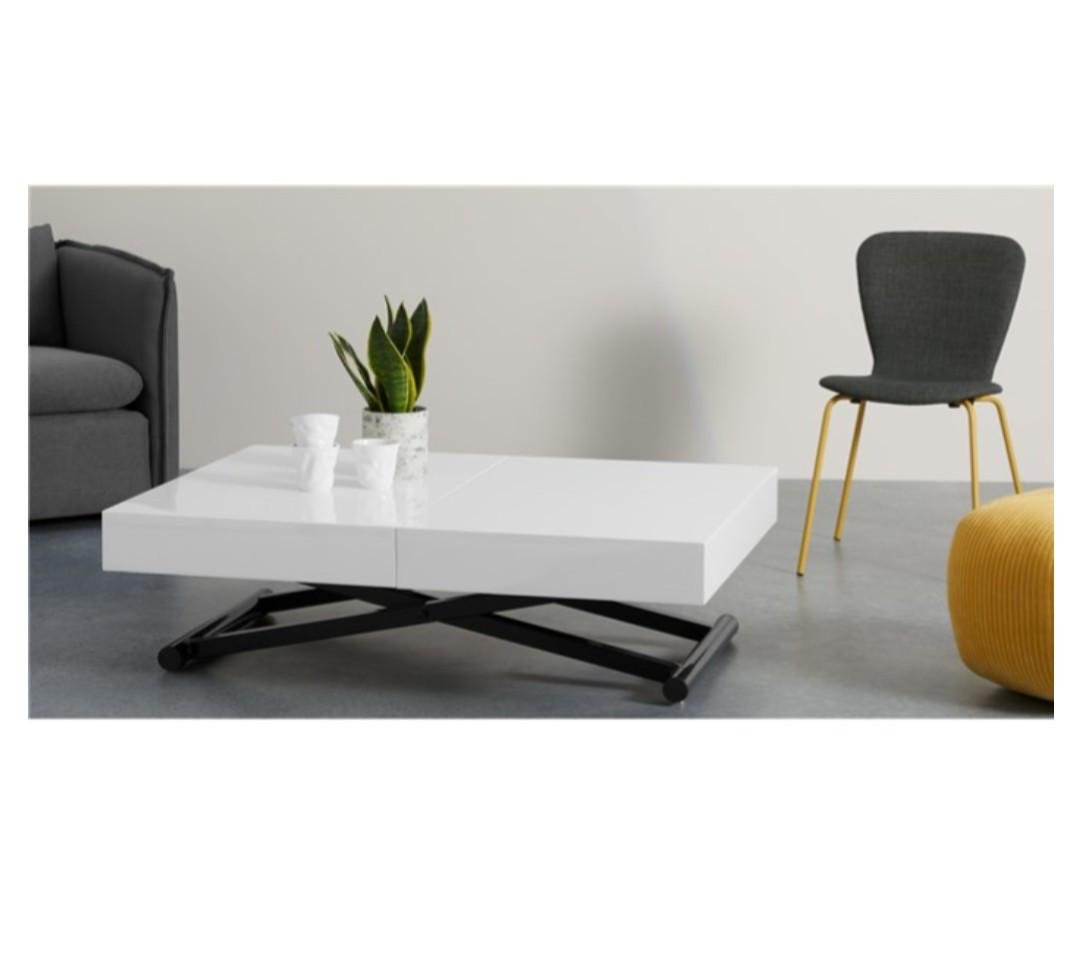 Uitschuifbaar en in hoogte te verstellen witte eet/salontafel