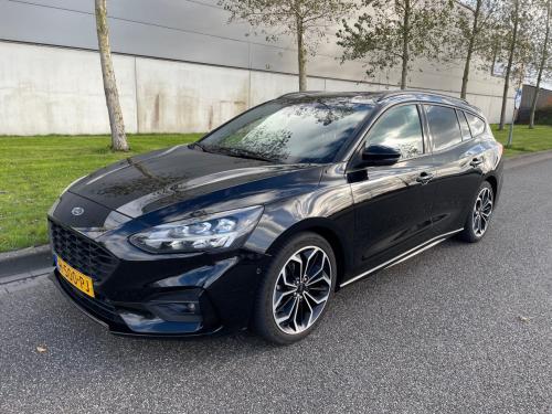 Ford Focus Wagon 125pk ST Line Business Aut/Zwart/LED
