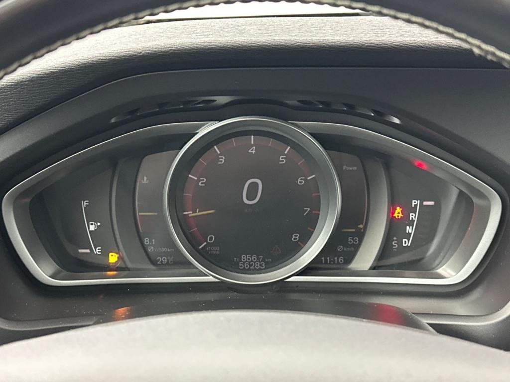 Volvo V40 t3 153pk aut6 polar+ sport| pano| camera| h&k sound| dab+
