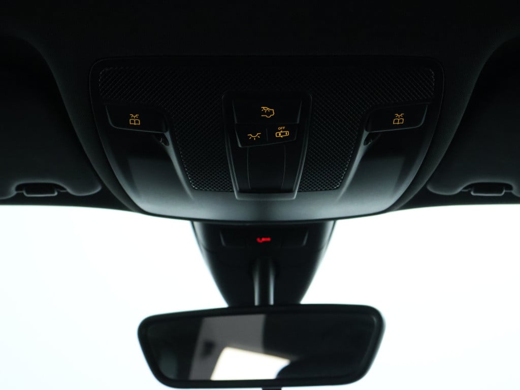 Mercedes-Benz B-Klasse 180 ambition | trekhaak | parkeersensoren | inclusie