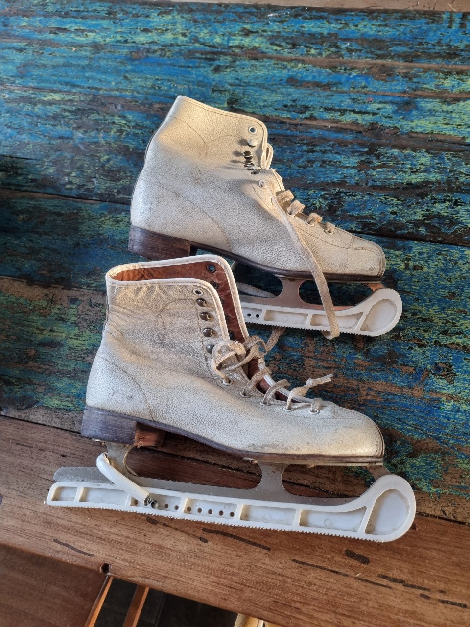 Kunstschaatsen maat 43