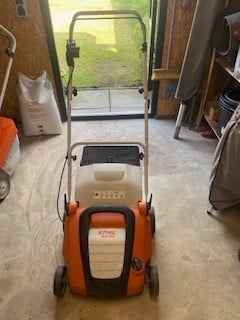 Verticuteer machine