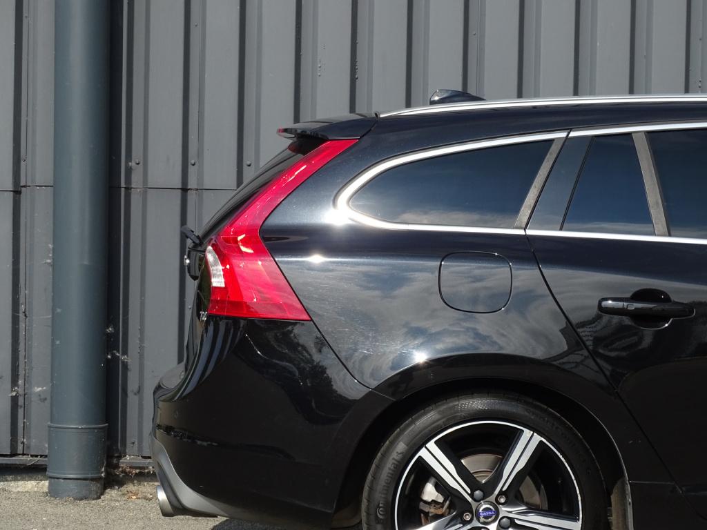 Volvo V60 2.0 t4 business sport r-design | leder | pano | trekhaak
