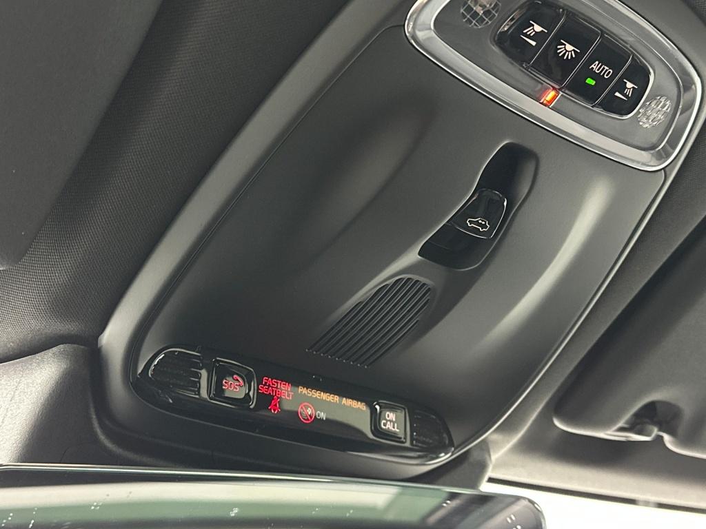 Volvo XC60 t8 390pk recharge r-design| pano| 360camera| trekhaak| h&k sound