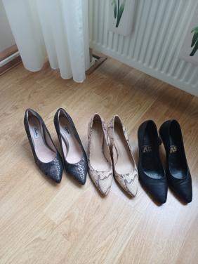 Gratis Gratis 3 paar schoenen maat 39 toppie !!!