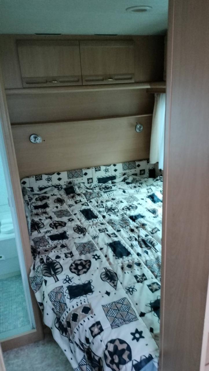 Adria 502 Up met voortent en luifel