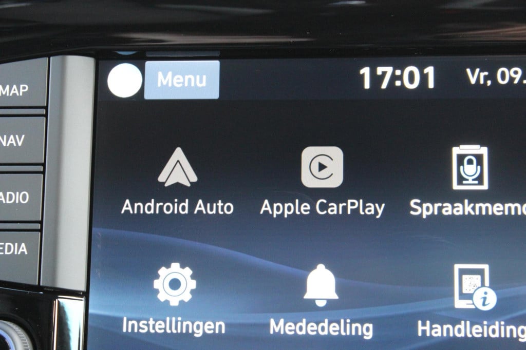 Hyundai I 10 1.0 comfort smart *demo-deal* | navigatie | camera | apple car