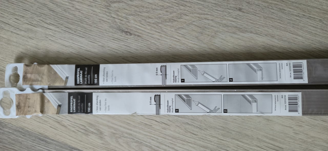 2 afwerkstrips te koop