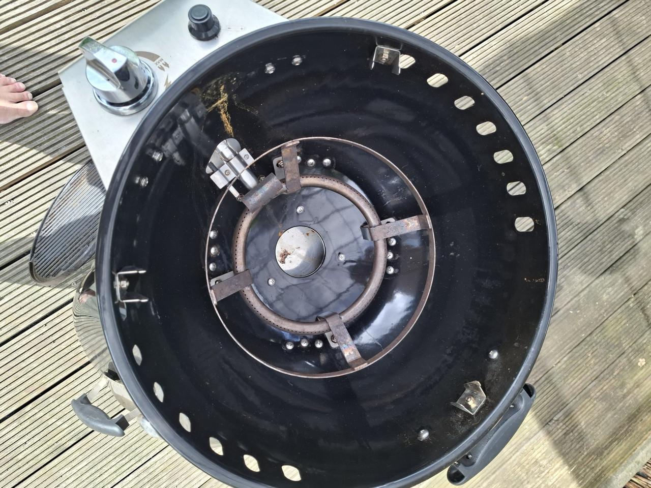 Gas barbecue