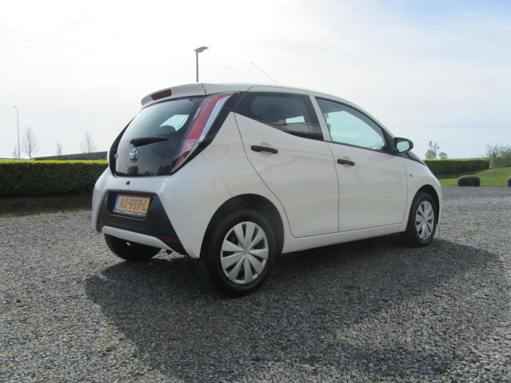 Toyota Aygo 1.0 vvt-i x-fun | 5 deurs | airco | bluetooth