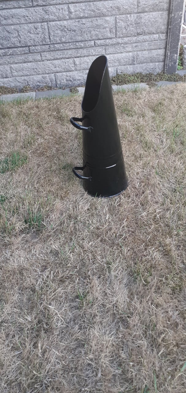 Zwarte kolenkan