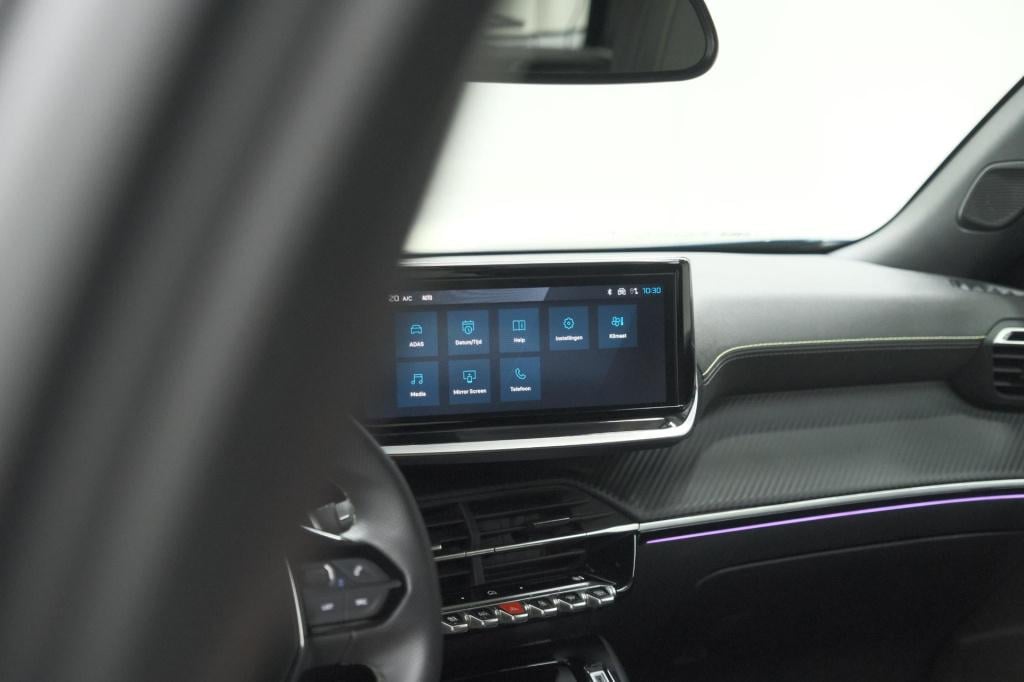 Peugeot 2008 1.2 hybrid 136 gt | camera | apple carplay | parkeersensoren |