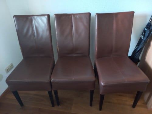 Eetkamerstoelen 3 stuks GRATIS af te halen