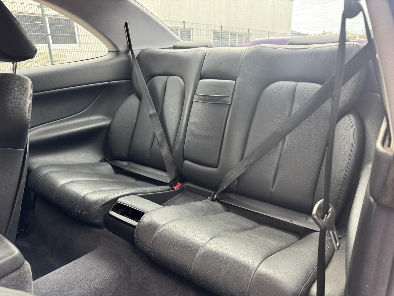 Mercedes CLK-Klasse 320 Coupé  Elegance Aut 160KW Blauw Airco Nap