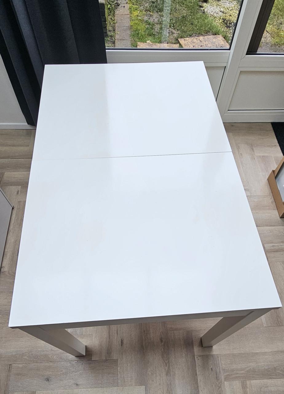 Handige uitschuifbare eettafel bjursta ikea