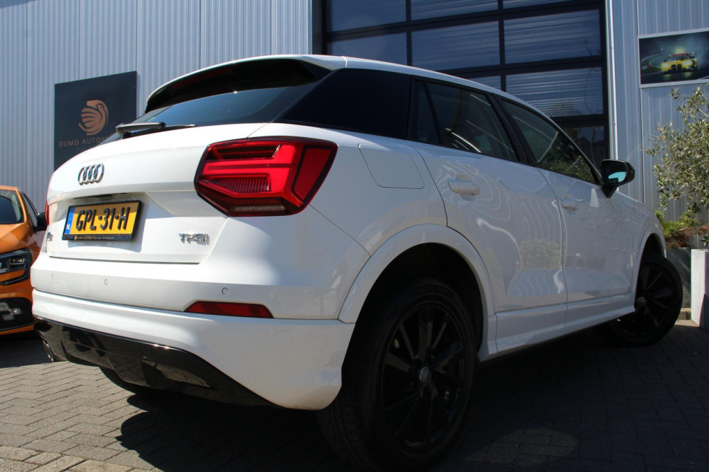 Audi Q2 1.4 tfsi sportline - automaat - acc - led - matrix - apple carplay 