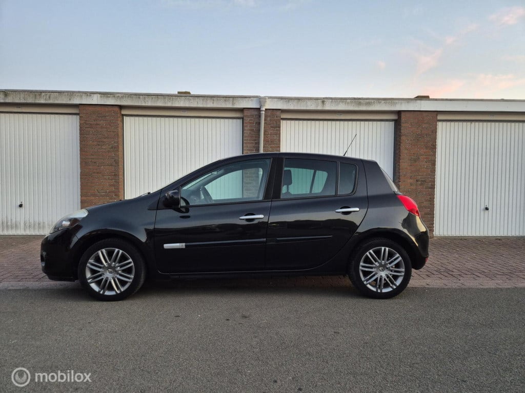 Renault Clio 1.6 dynamique automaat / 5-deurs / airco / cruisecontrol / pan
