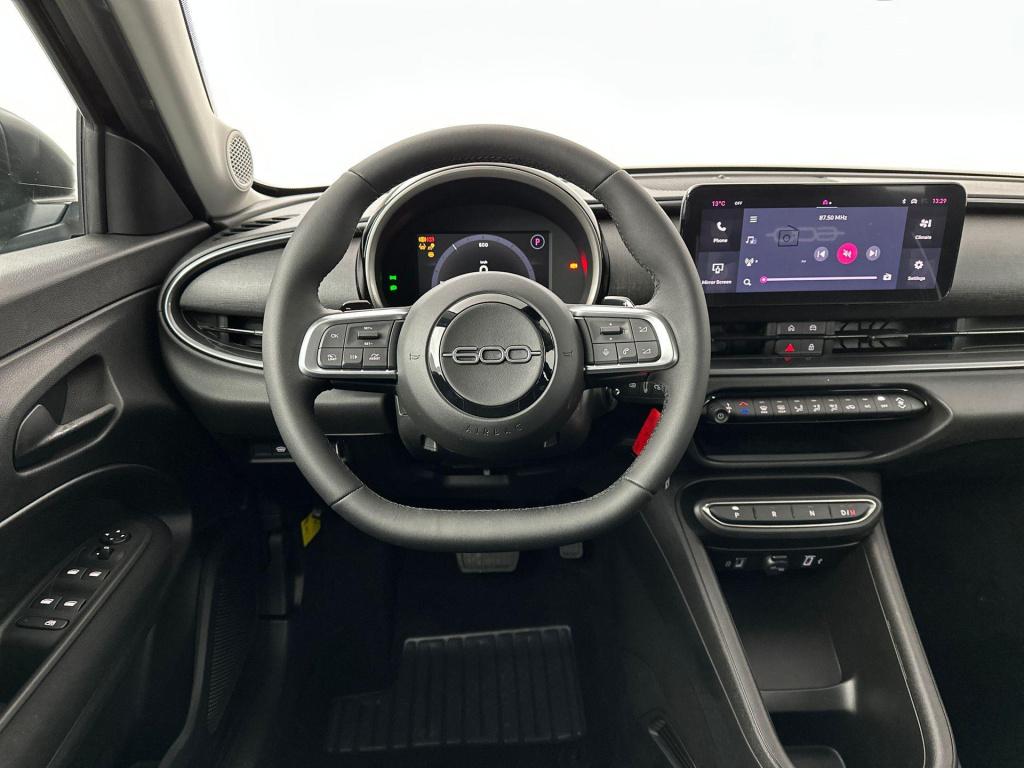 Fiat 600 1.2 hybrid urban | apple & android carplay | parkeersensoren | led