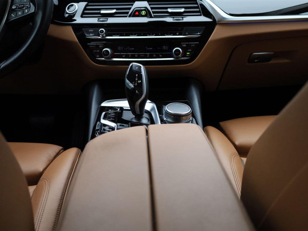 BMW 5 Serie touring 530e executive | automaat | leder | navigatie | stoel v