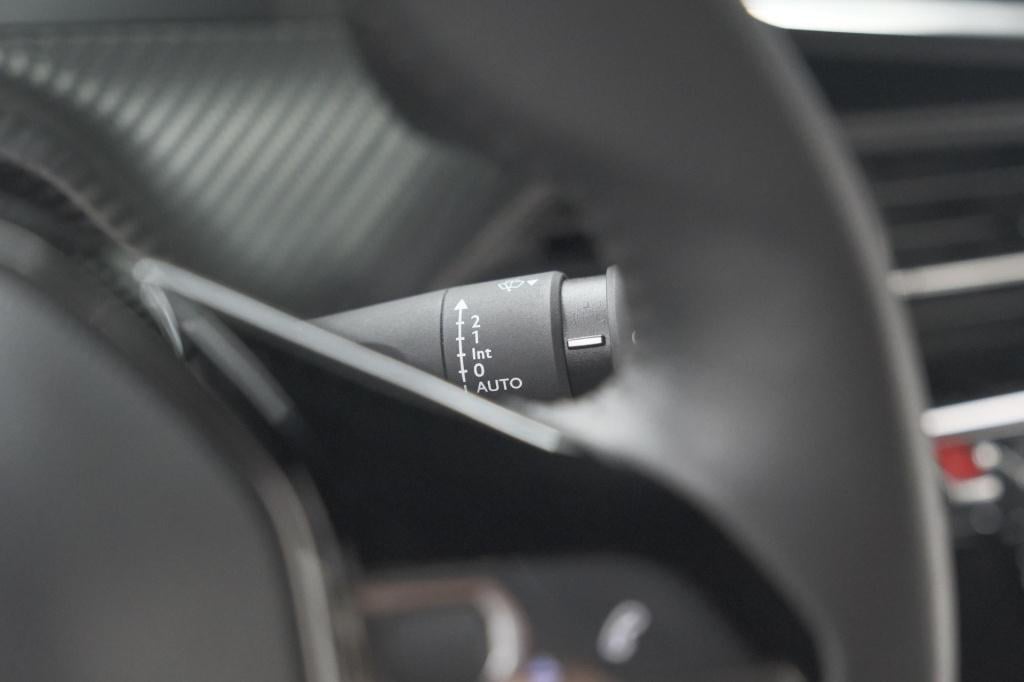 Peugeot 2008 puretech 130 active | camera | apple carplay | parkeersensoren