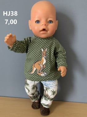 Baby born / babyborn set kangoeroe . Opbrengst KiKa. Poppenkleertjes.