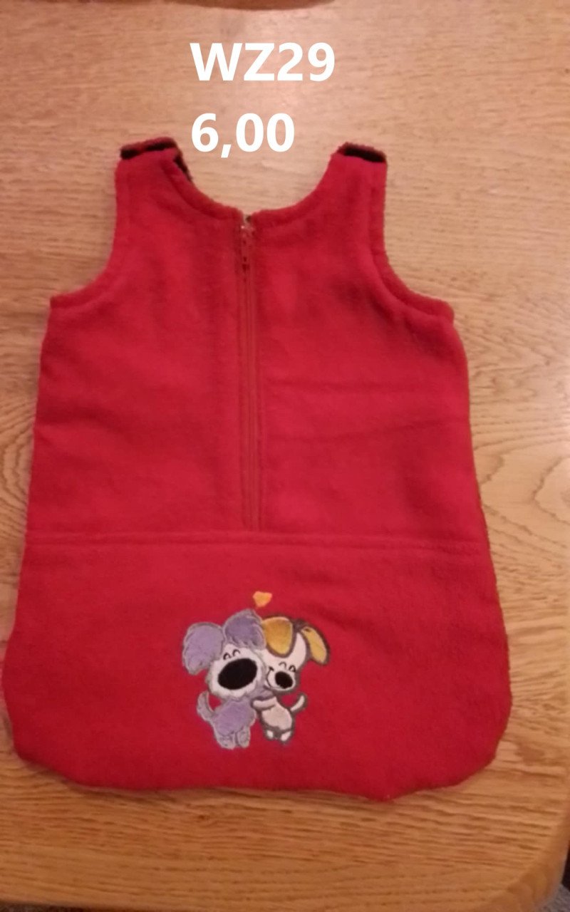 Baby born / babyborn slaapzak . Opbrengst KiKa. Poppenkleertjes.